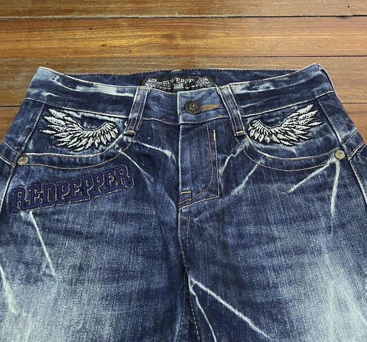 Le Grande Bleu (L.G.B.) Rare Design Vintage Brand Red Pepper Distressed Jeans 1990s Size US 28 / EU 44 - 3 Thumbnail