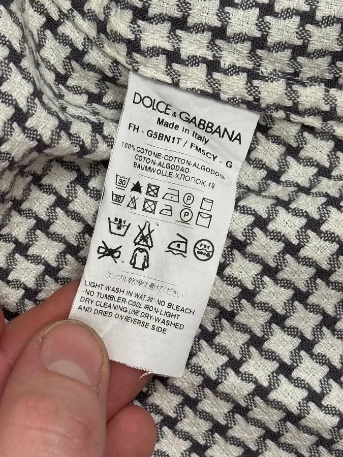 Dolce & Gabbana 2010s Dolce & Gabbana Black & White Sicilian Premium Shirt Size US S / EU 44-46 / 1 - 14 Thumbnail