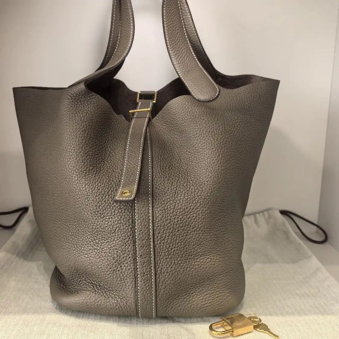 Hermes Hermes Picotin 26 Etoupe Clemence cowhide leather picotin handbag gold hardware Size ONE SIZE - 1 Thumbnail
