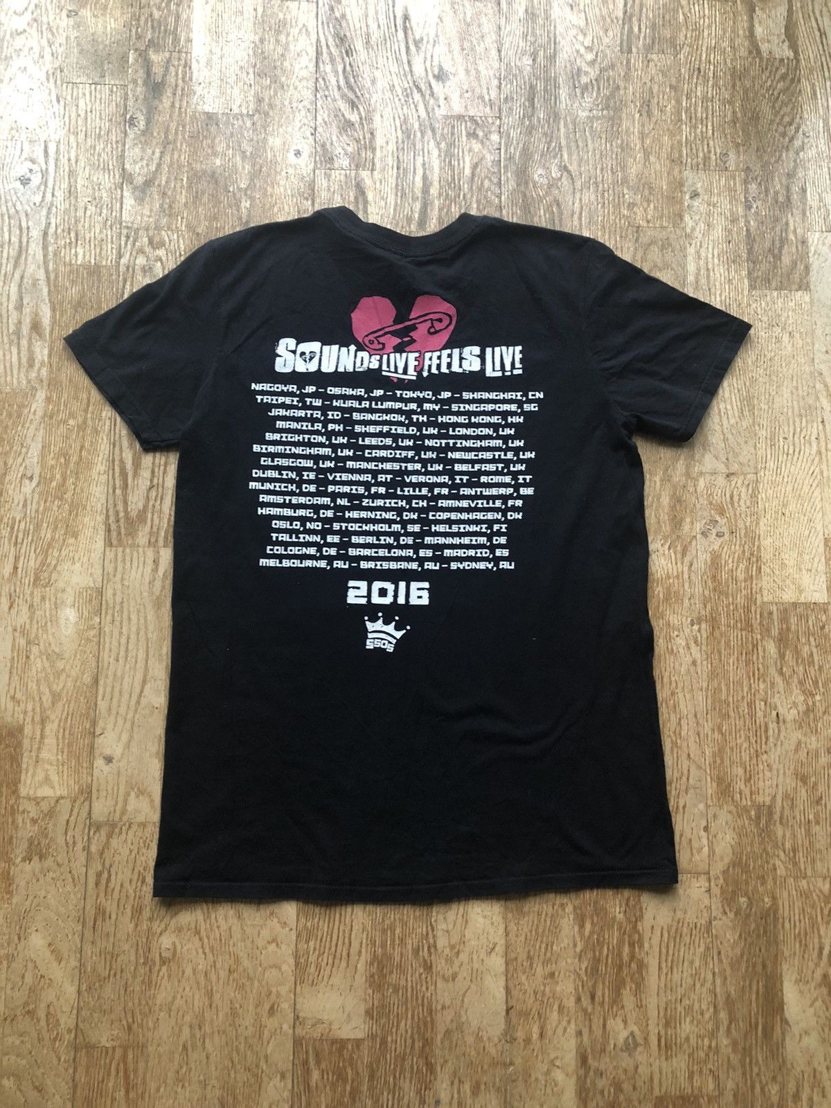 Band Tees × Vintage RARE 5 SECONDS OF SUMMER 2016 WORLD TOUR TEE SHIRT Size US M / EU 48-50 / 2 - 2 Thumbnail
