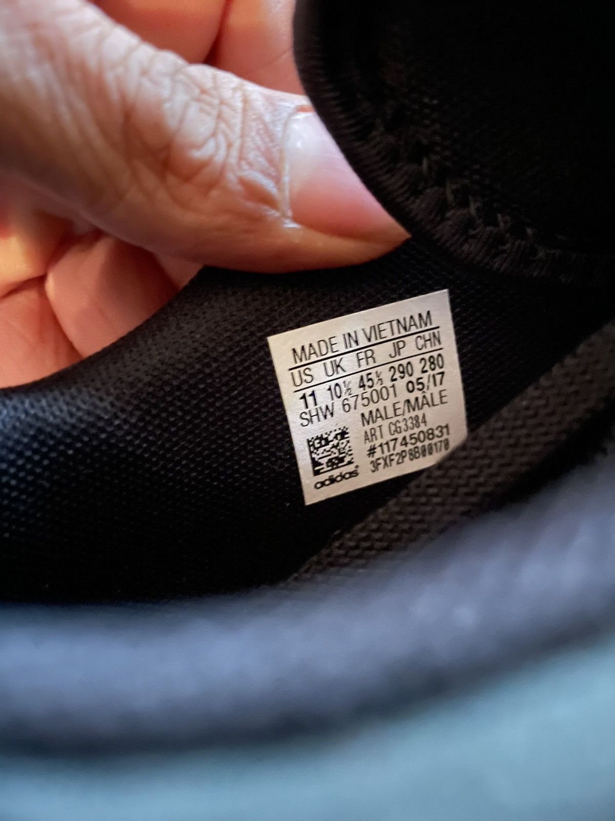 Adidas Adidas_R2 Black Size US 11 / EU 44 - 8 Thumbnail