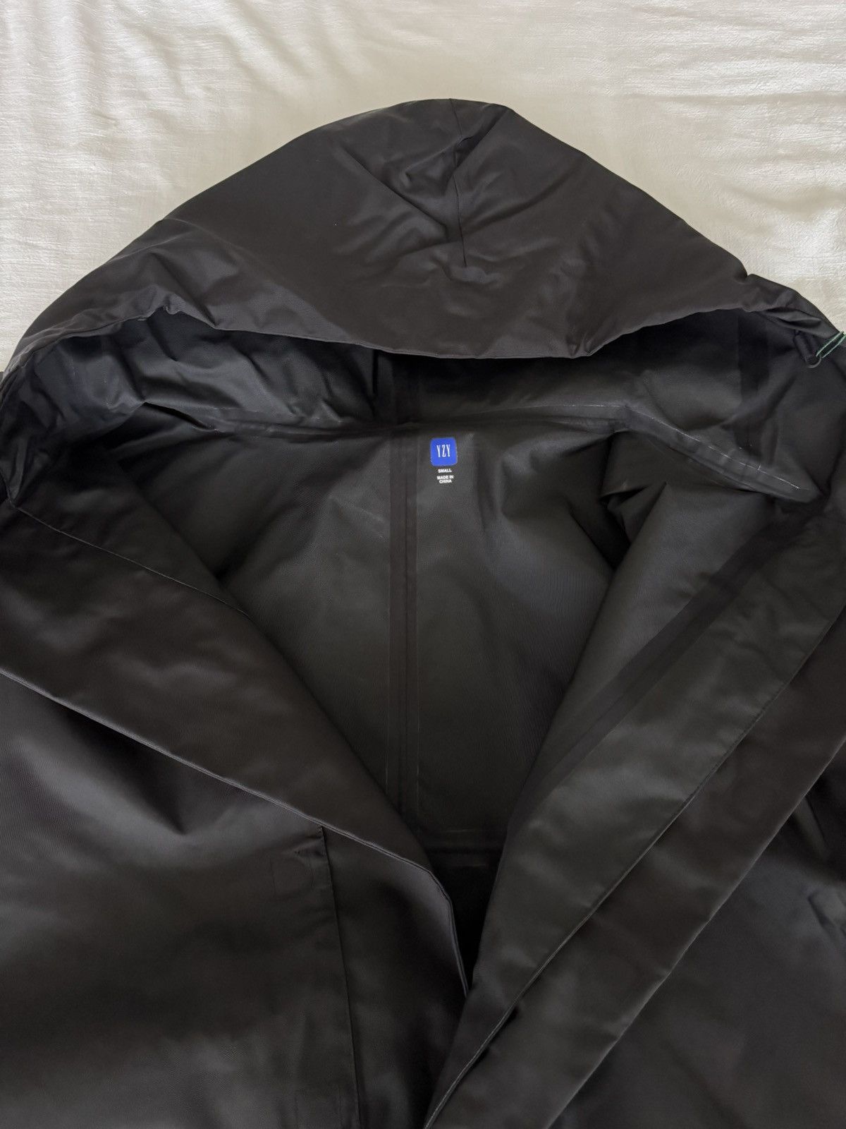 Balenciaga × Gap × Yeezy Yeezy Gap T Cut Parka Size US S / EU 44-46 / 1 - 7 Thumbnail