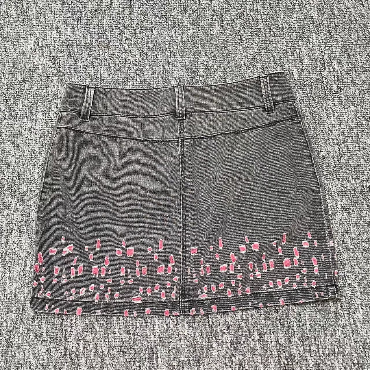 Chanel Chanel Distressed Washed Denim Mini Skirt K12 Size 26" / US 2 / IT 38 - 2 Thumbnail