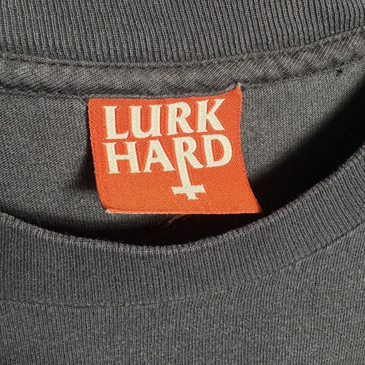 Vintage Vintage 90s Lurk Hard Skateboard Punk Girl Graphic T-Shirt Size US L / EU 52-54 / 3 - 5 Thumbnail