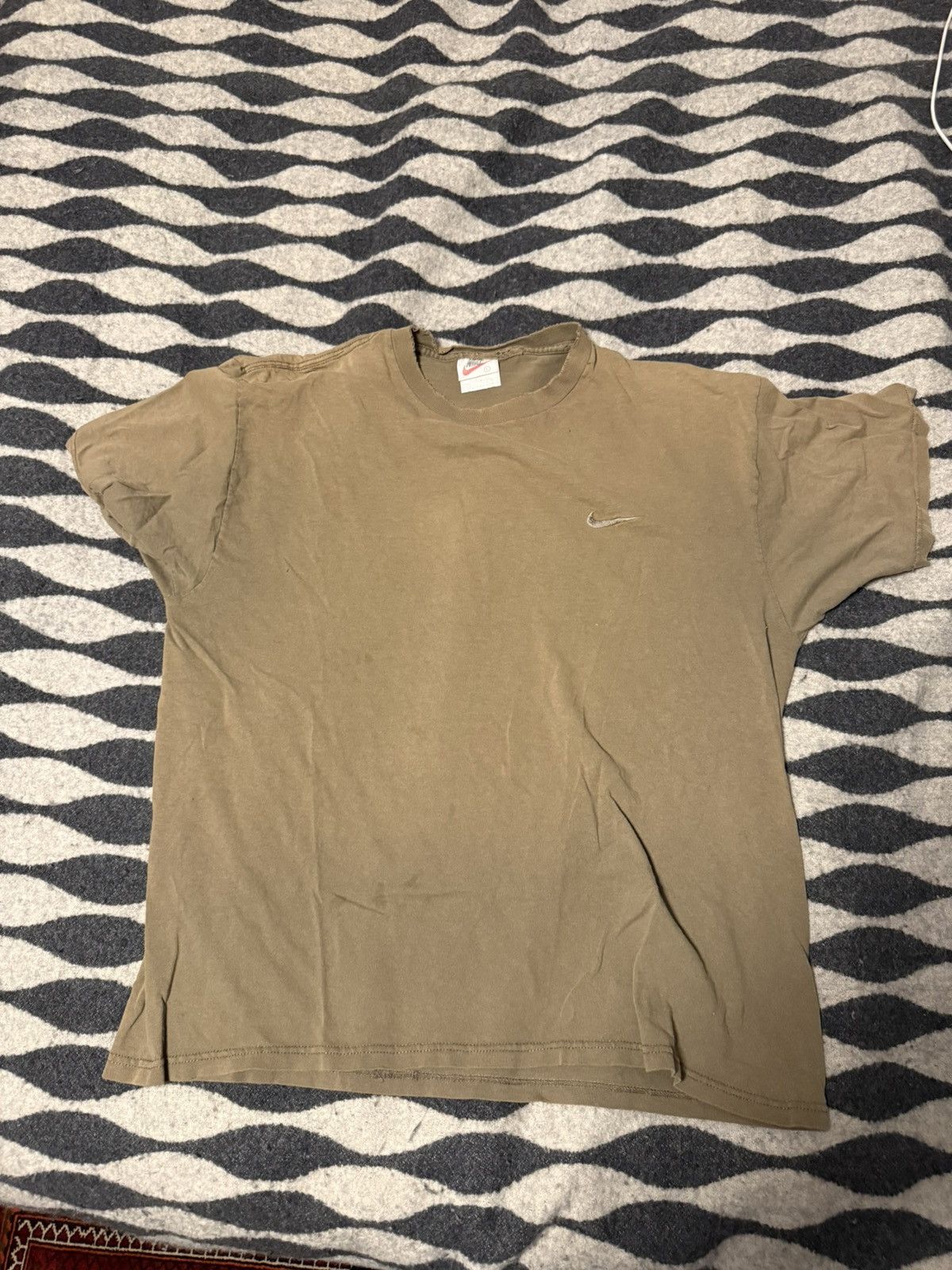 Nike × Vintage 90s Nike chest swoosh logo tee Size US L / EU 52-54 / 3 - 1 Thumbnail