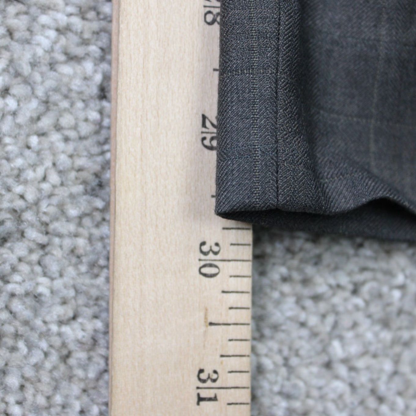 Van Heusen Van Heusen Dress Pants Men 42x30 Gray Check Flat Front Wrinkle Resistant Size US 42 / EU 58 - 4 Thumbnail