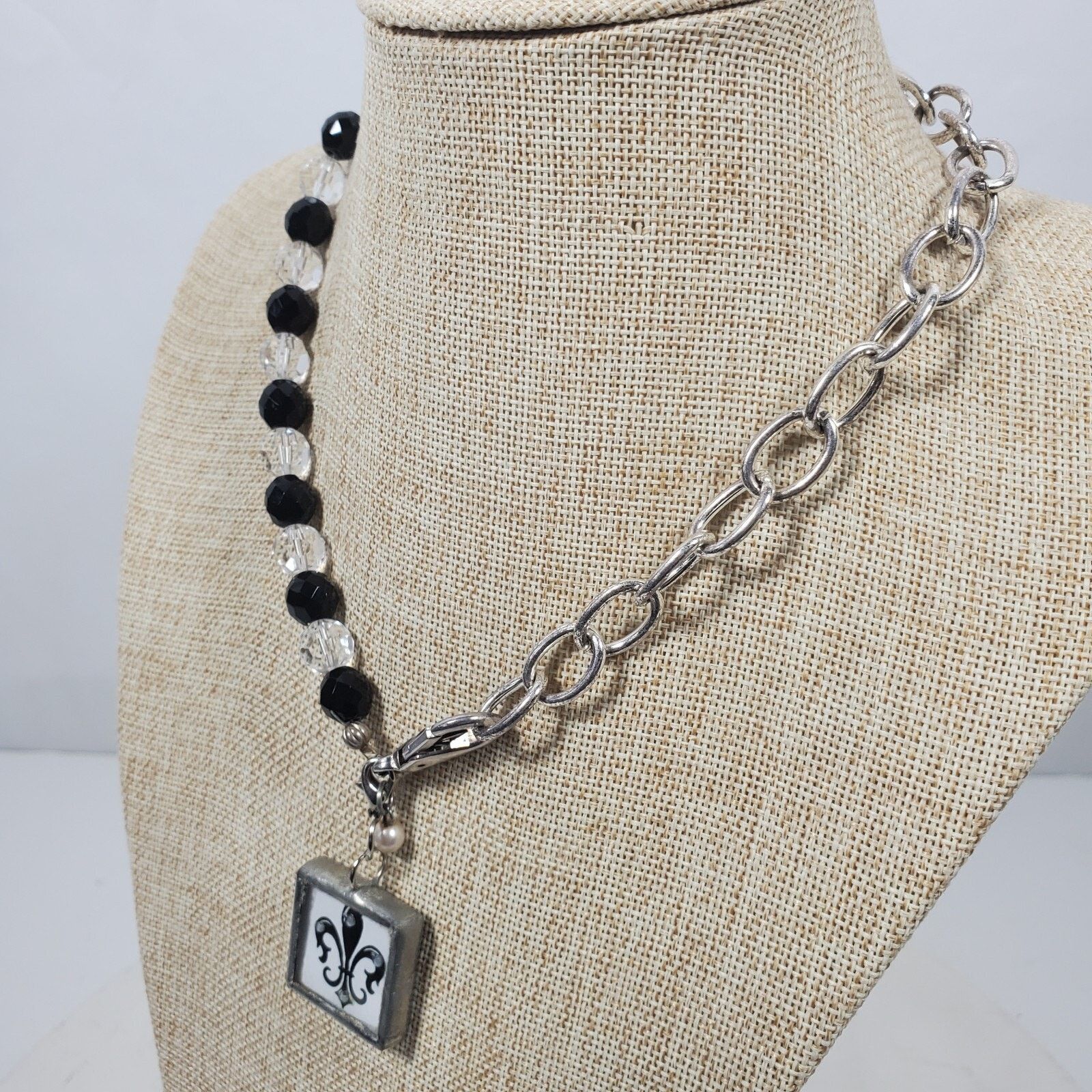 The Unbranded Brand Fleur de Lis Choker Necklace Clear Black Silver Tone 16 Inch Size ONE SIZE - 6 Thumbnail