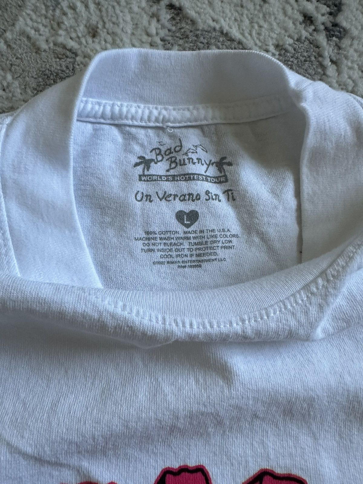 Other Bad Bunny 2022 World's Hottest Tour T-Shirt - Size Large Size US L / EU 52-54 / 3 - 8 Thumbnail
