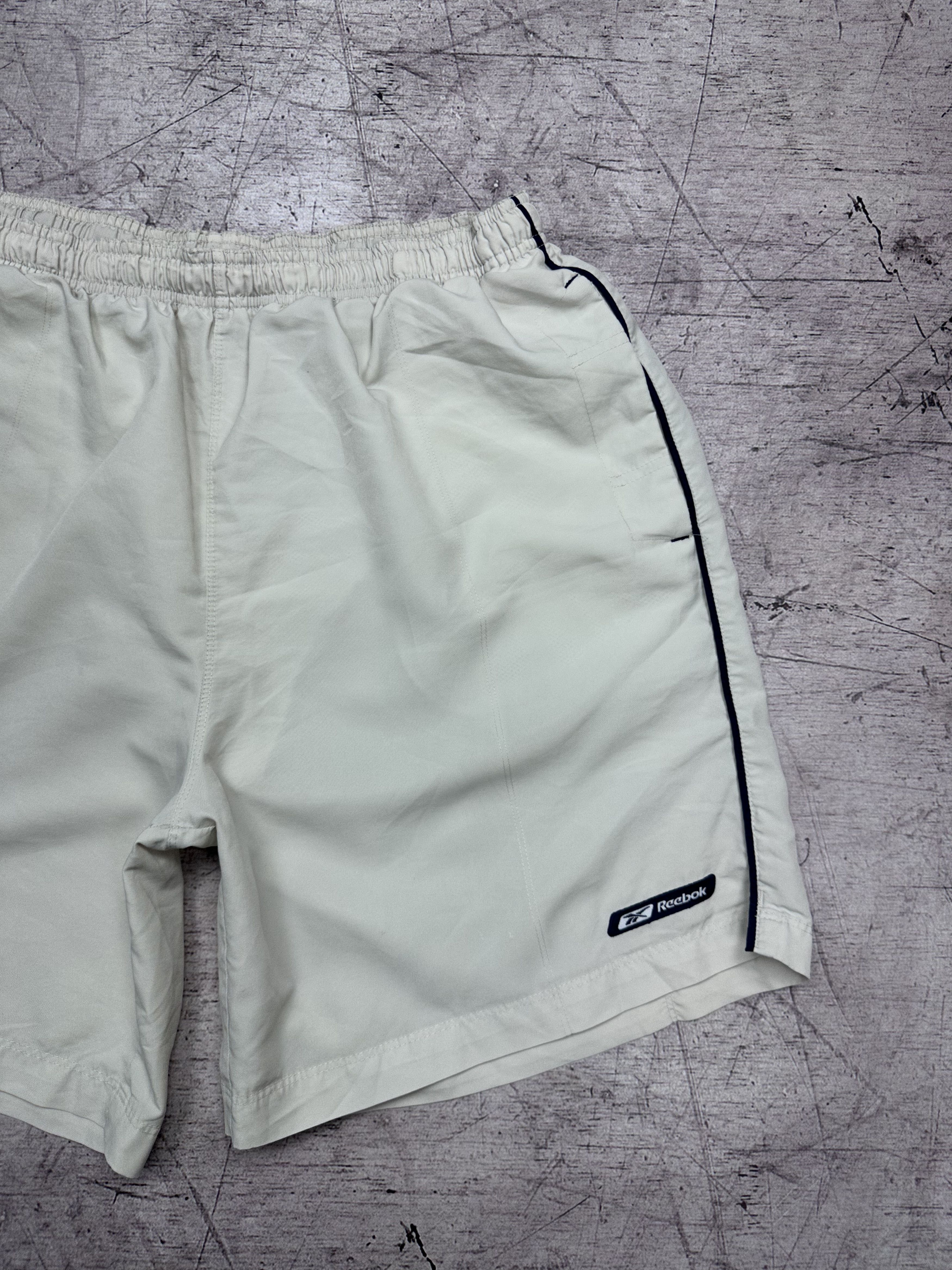Reebok Reebok Vintage Mens Nylon Shorts Size US 34 / EU 50 - 2 Thumbnail