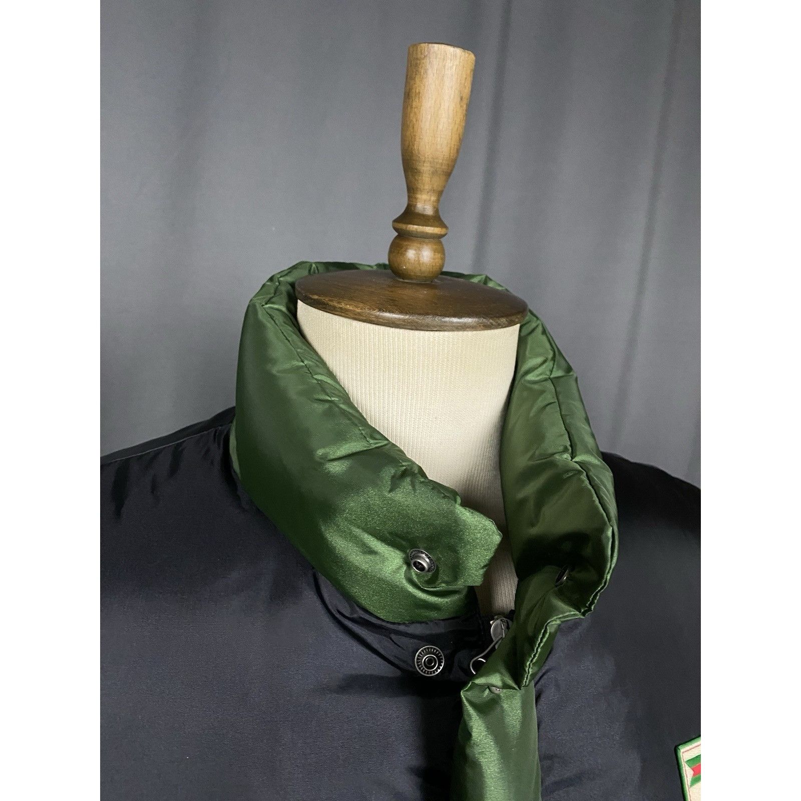 Gucci GUCCI Nylon Silk Satin Padded Men's Down Vest Size 52 698713 Size US L / EU 52-54 / 3 - 7 Thumbnail