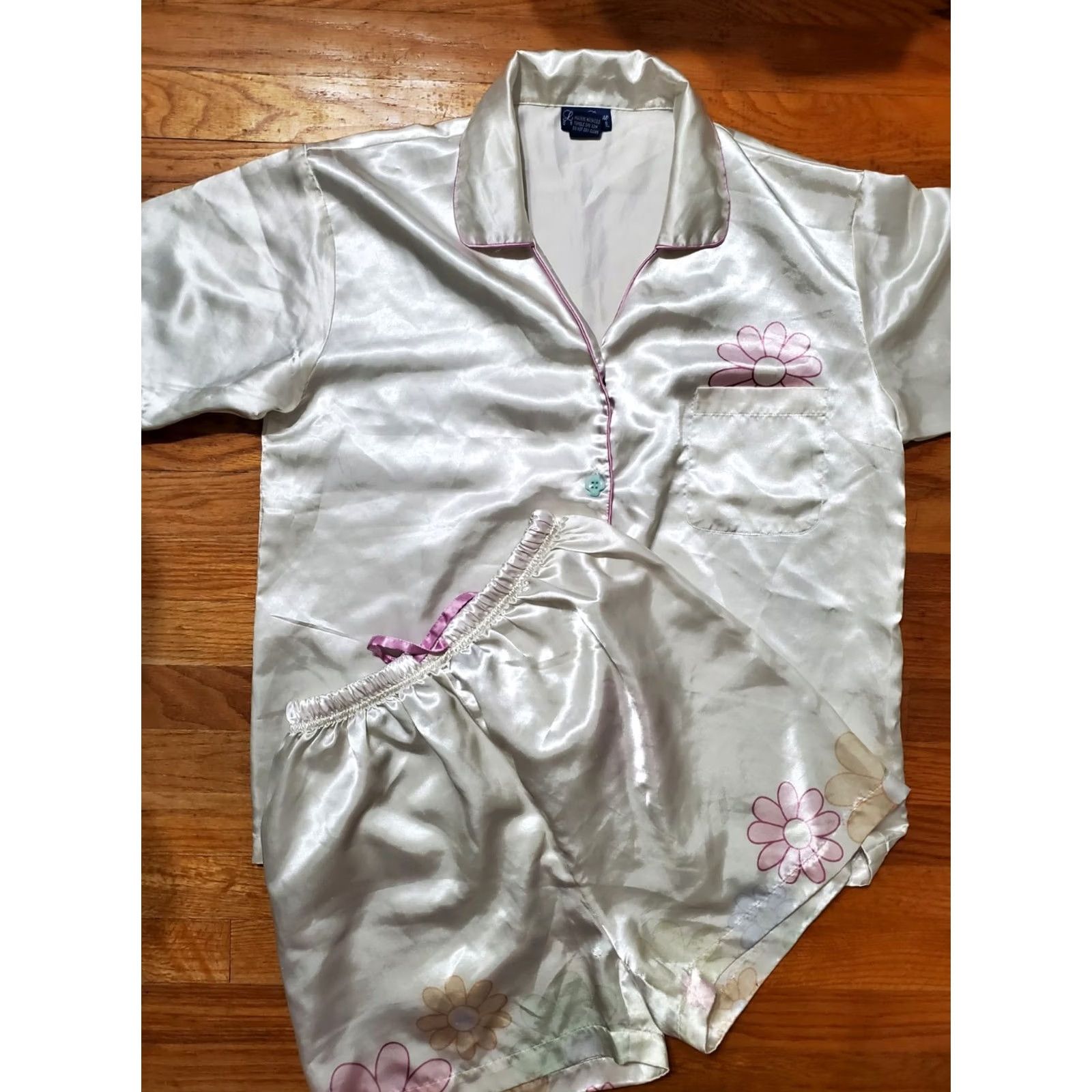 Vintage Lillian Lorow Satin Pajama Set Shirt Short Sleeve Button Up Pink Trim Womens Medium White Floral 90s Classic Lounge Set Size M / US 6-8 / IT 42-44 - 2 Thumbnail
