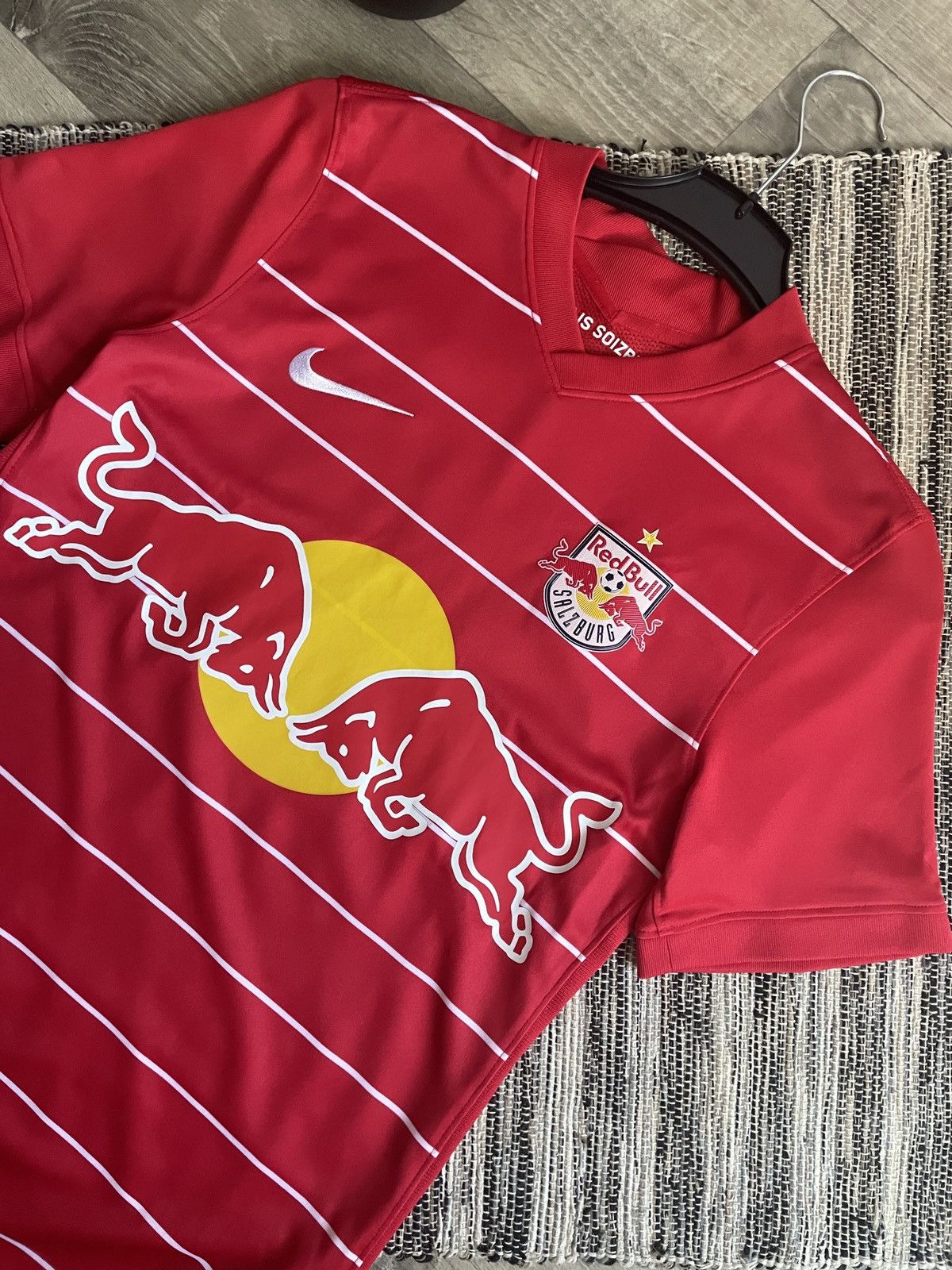 Nike 21/22 Red Bull Salzburg Home Jersey Nike Soccer SHIRT S Size US S / EU 44-46 / 1 - 3 Thumbnail