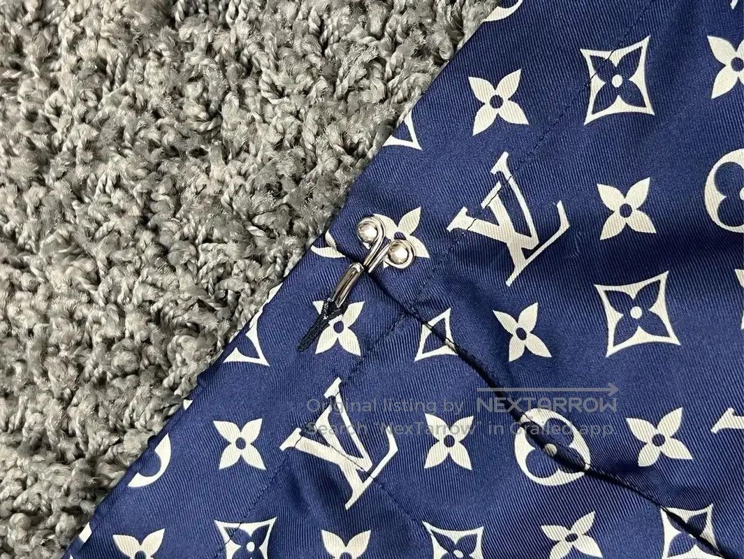 Louis Vuitton Louis Vuitton Women's Blue Polyester Shorts . Size 23" - 3 Thumbnail