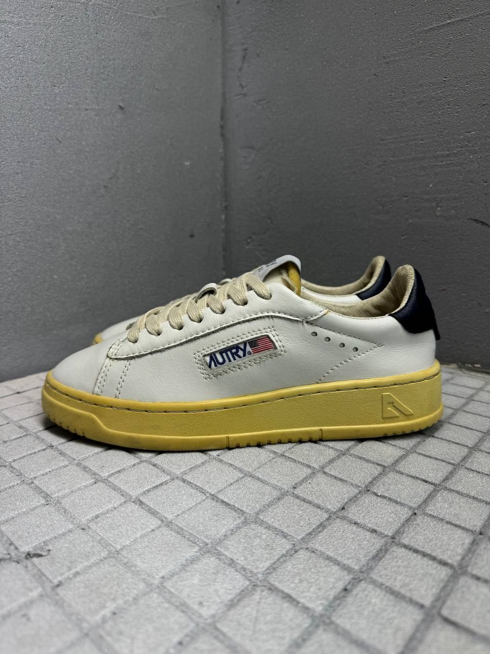 AUTRY AUTRY Dallas Low Leather SP “Leat White” 2022 Size US 5 / EU 37 - 6 Thumbnail