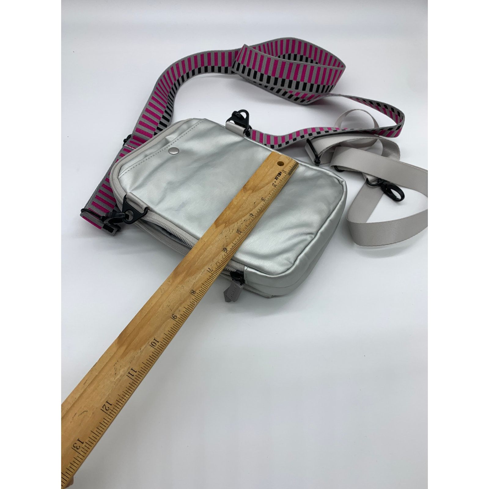 Other IHKWIP Crossbody Purse Womens Everyday Essentials Bag Size ONE SIZE - 5 Thumbnail
