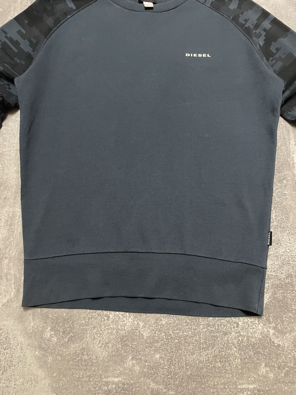 Diesel Vintage Diesel Sweatshirt Crewneck Size US S / EU 44-46 / 1 - 3 Thumbnail