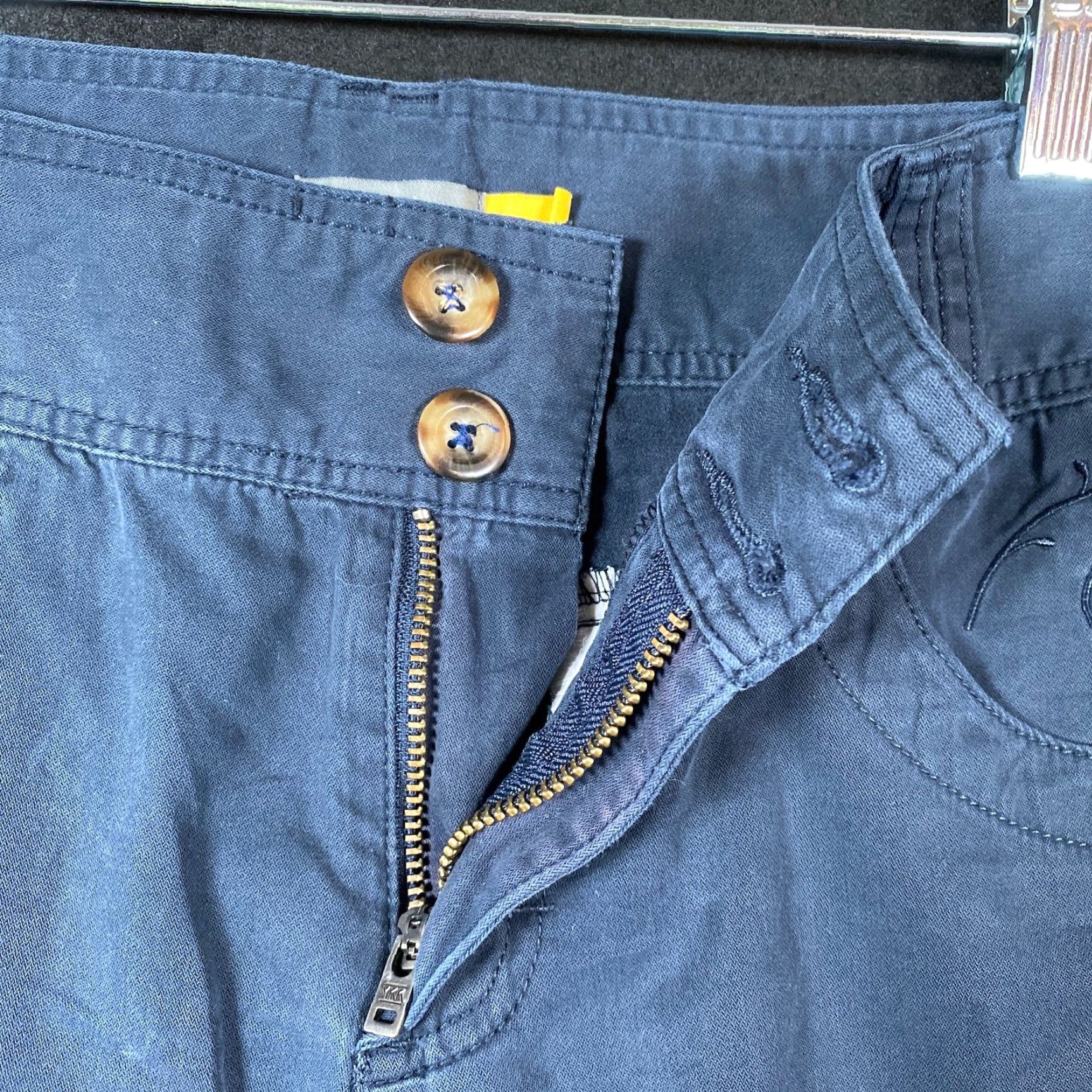 Vintage Cabelas Womens Pants Blue Embroidered Straight Leg Mid Rise Stretch 6 Size 30" / US 8 / IT 44 - 4 Thumbnail