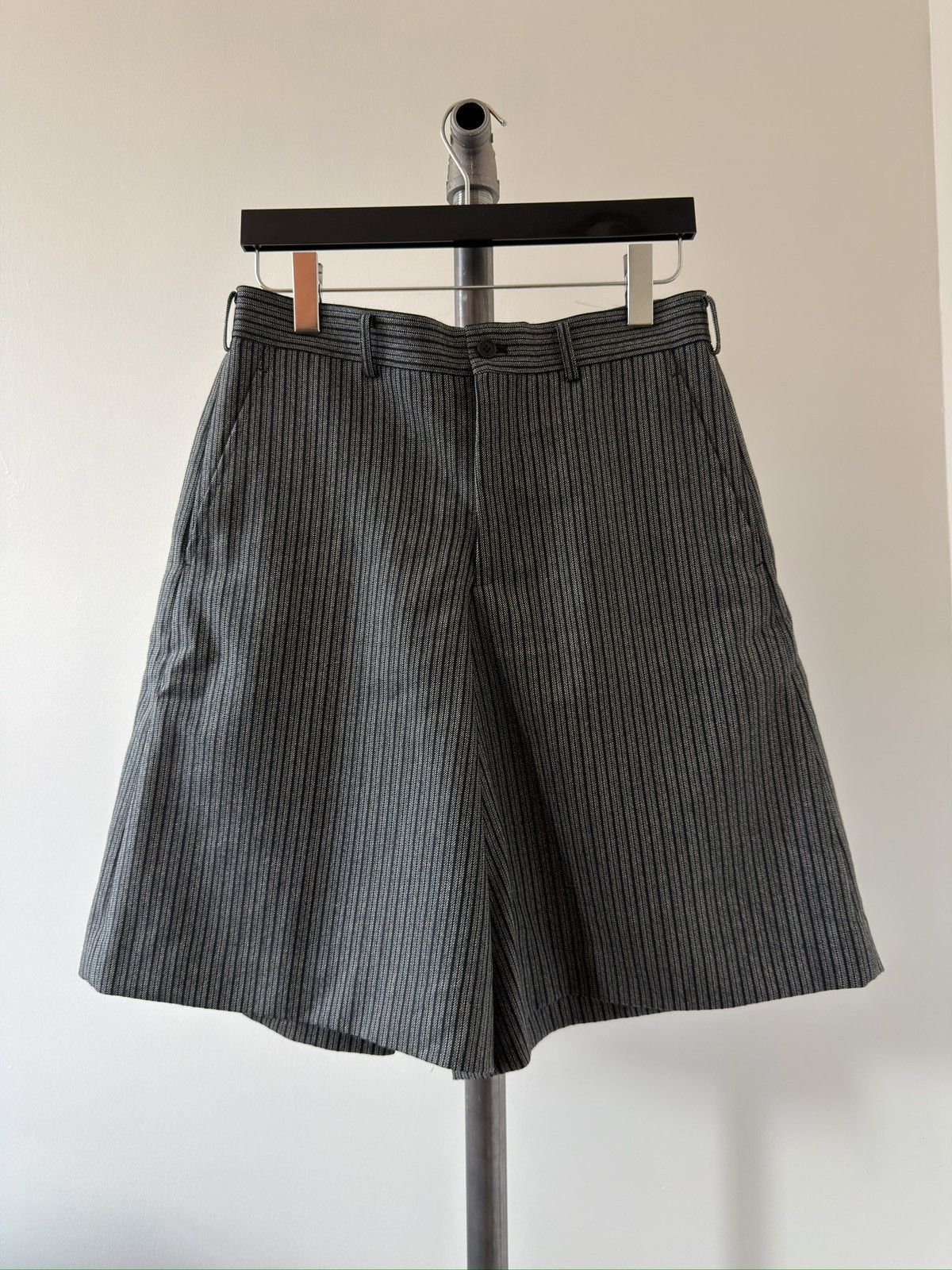 Comme des Garcons Homme Plus AW12 Pinstripe Wide Shorts Size US 28 / EU 44 - 1 Thumbnail