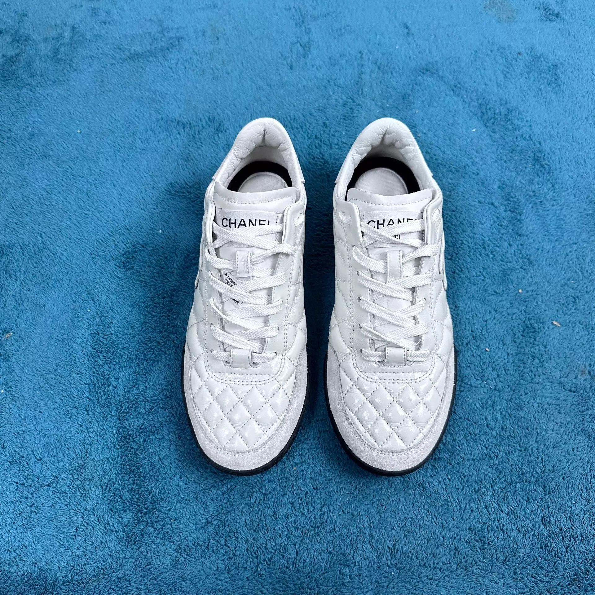 Chanel Chanel 25S White Deerskin Trainer 37 (Mint, Comp) Size US 6.5 / IT 36.5 - 1 Thumbnail