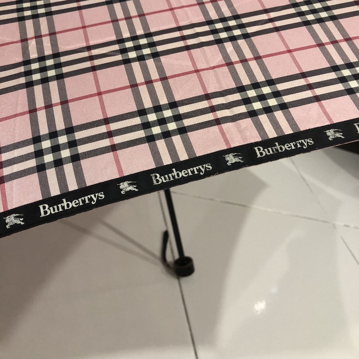 Burberry Burberry's Checked Novacheck Waterproof Folding Umbrella Size ONE SIZE - 4 Thumbnail