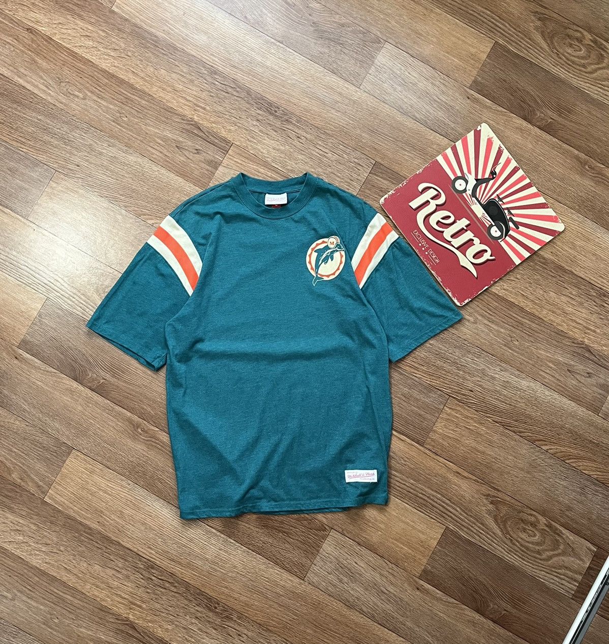 Mitchell & Ness Vintage Mitchell & Ness Miami Dolphins NFL T Shirt Size US L / EU 52-54 / 3 - 1 Thumbnail