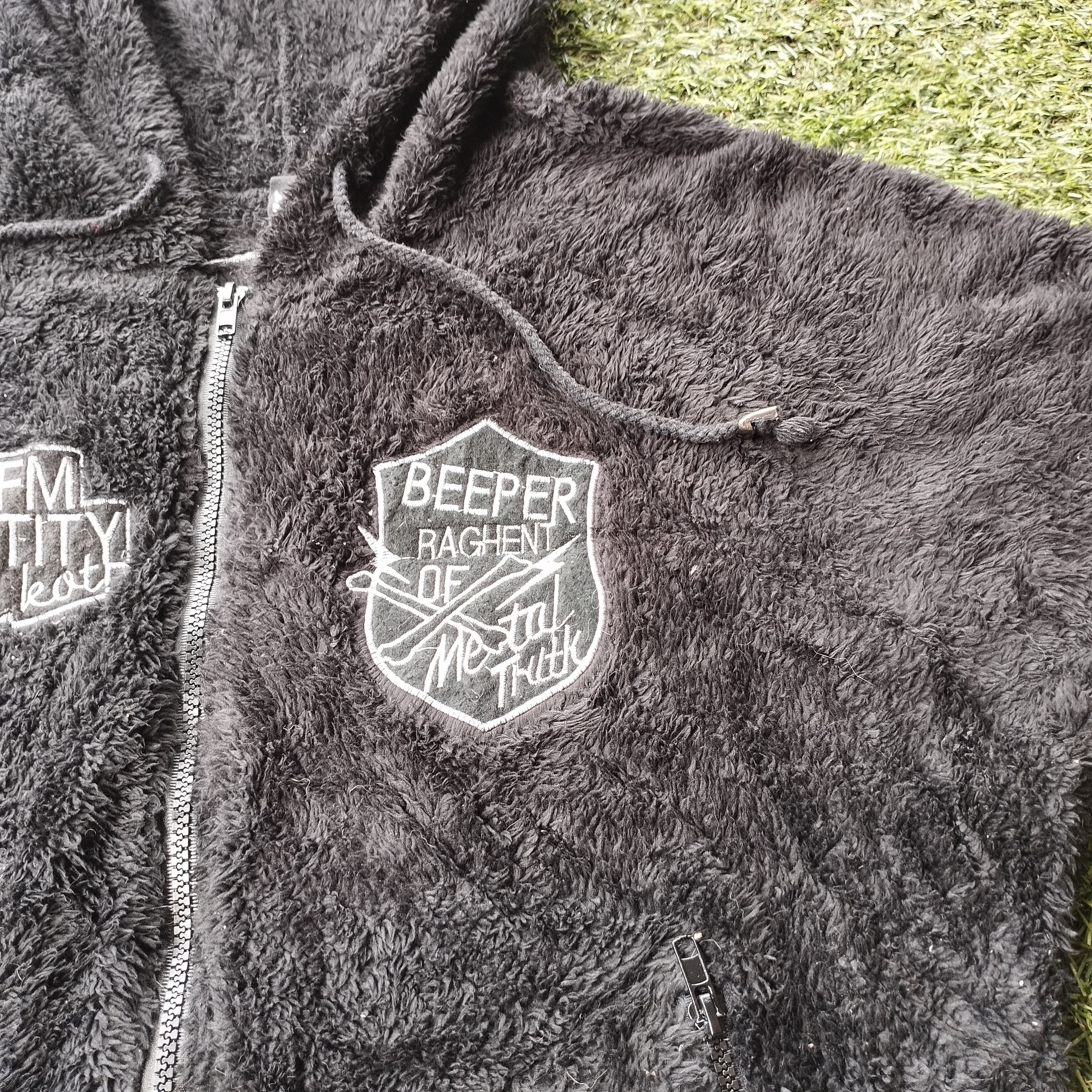 Japanese Brand Jade's Bond Of Trust (Skull) Backhit Hoodie Size M / US 6-8 / IT 42-44 - 3 Thumbnail