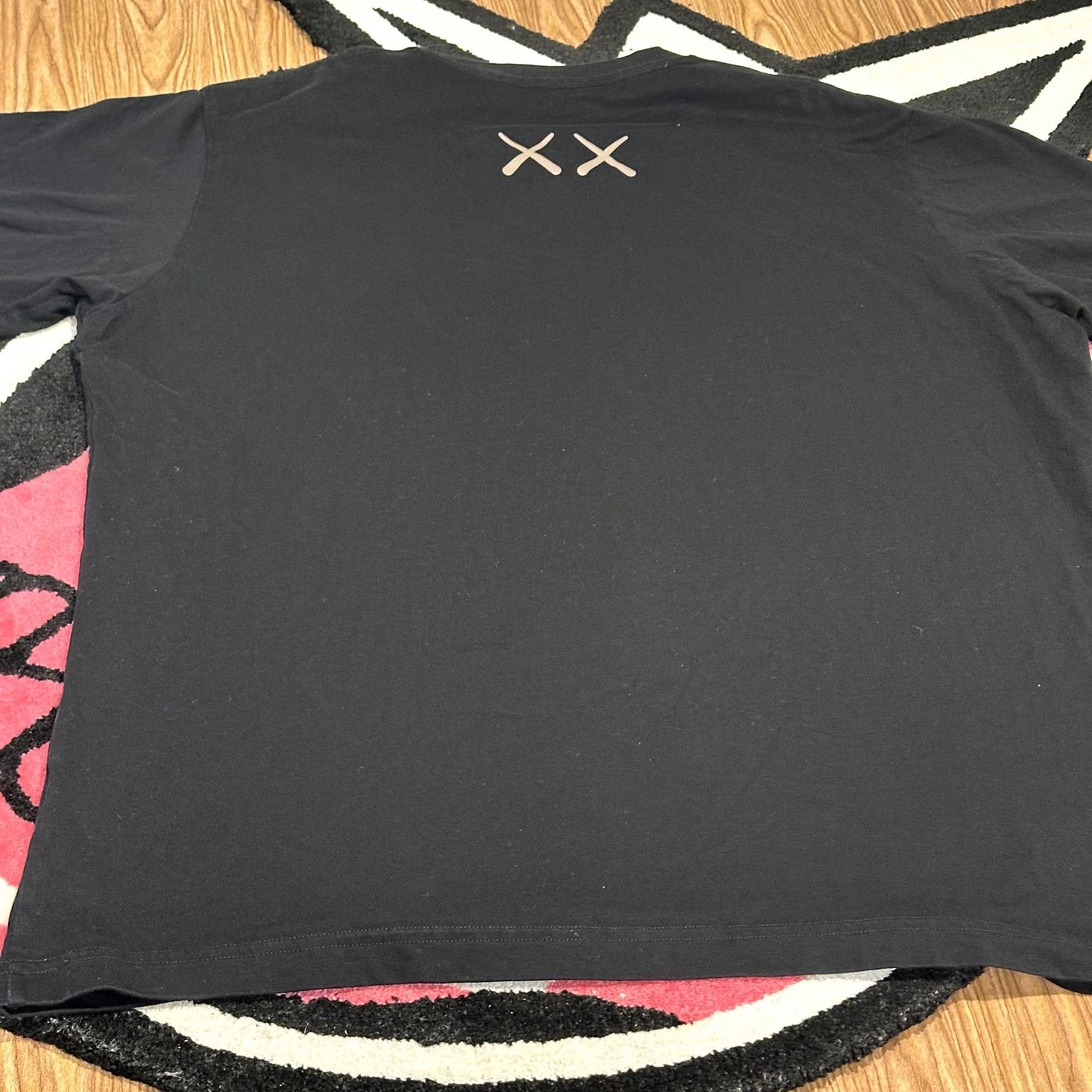 Kaws KAWS x UNIQLO UT Short Sleeve Graphic T-Shirt – US Size XL Size US XL / EU 56 / 4 - 6 Thumbnail