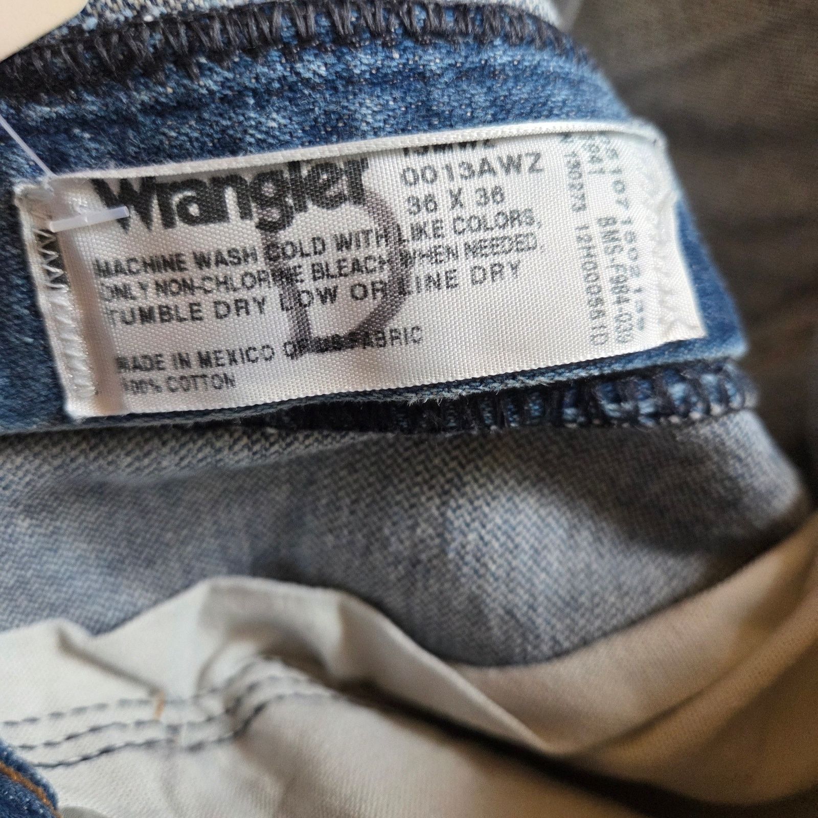 Wrangler Wrangler Blue Jeans - Men's 36 x 36 - Great Condition! Size US 36 / EU 52 - 6 Thumbnail