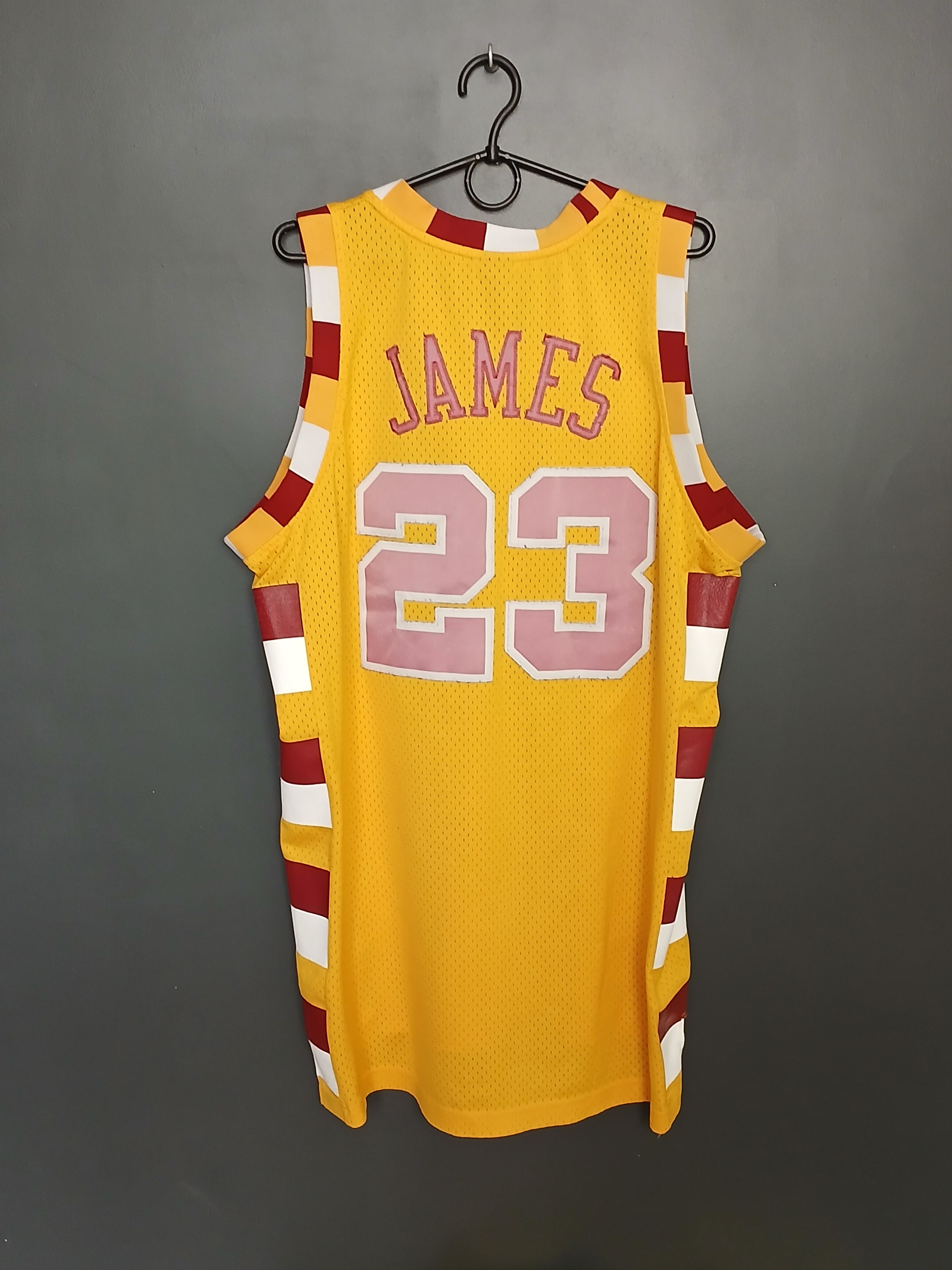 NBA NBA Cleveland Cavaliers James Basketball Jersey Size US L / EU 52-54 / 3 - 2 Thumbnail