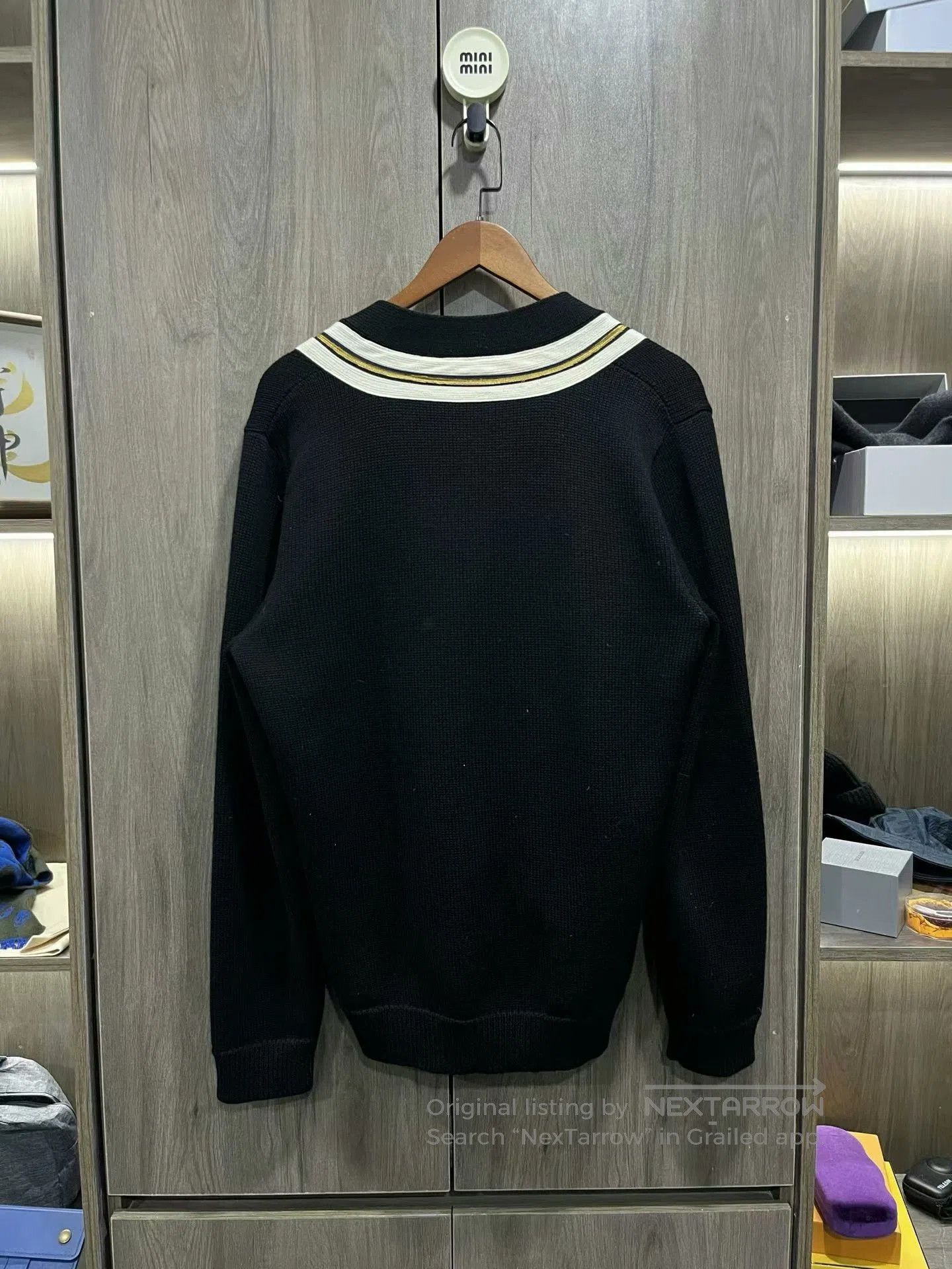Gucci black embroidered wool cardigan from gucci. Size US M / EU 48-50 / 2 - 3 Thumbnail