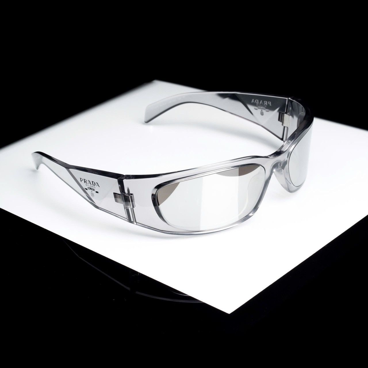 Prada PRADA 0PR A19S 12R2B0 SUNGLASSES Size ONE SIZE - 1 Thumbnail