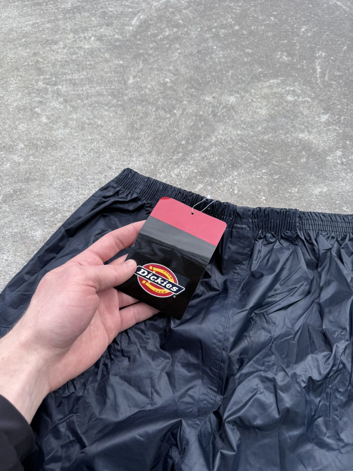 Other Vintage Dickies Y2K streetwear oversize nylon pants Size US 34 / EU 50 - 8 Thumbnail