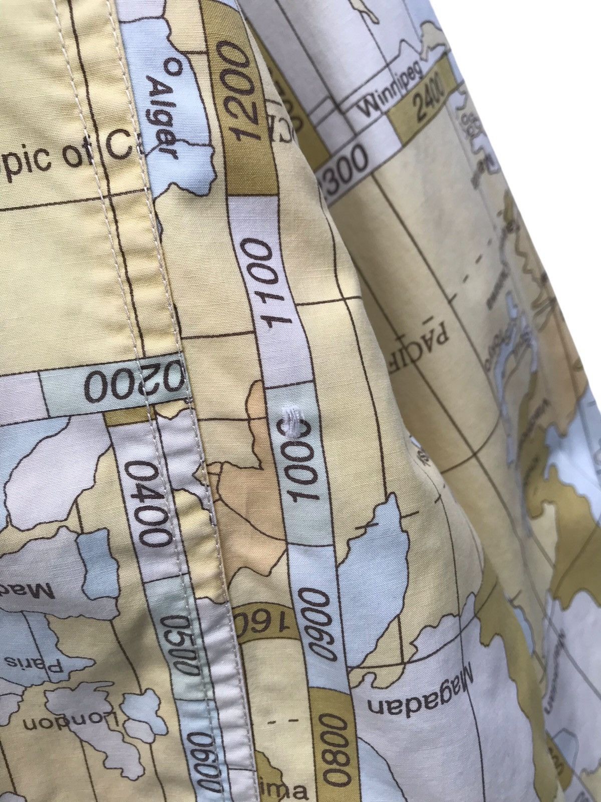 Hai Sporting Gear Rare Hai Sporting Gear World Map Overprinted Button Shirt Size US XL / EU 56 / 4 - 8 Thumbnail