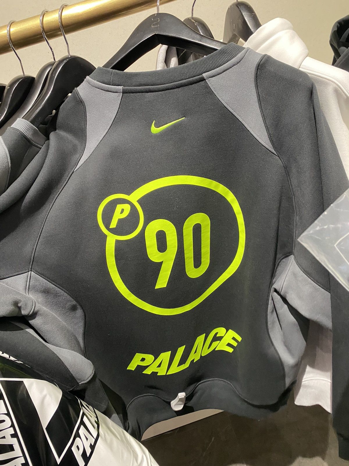 Palace Palace Nike Total P90 Crew XL Black Size US XL / EU 56 / 4 - 3 Thumbnail