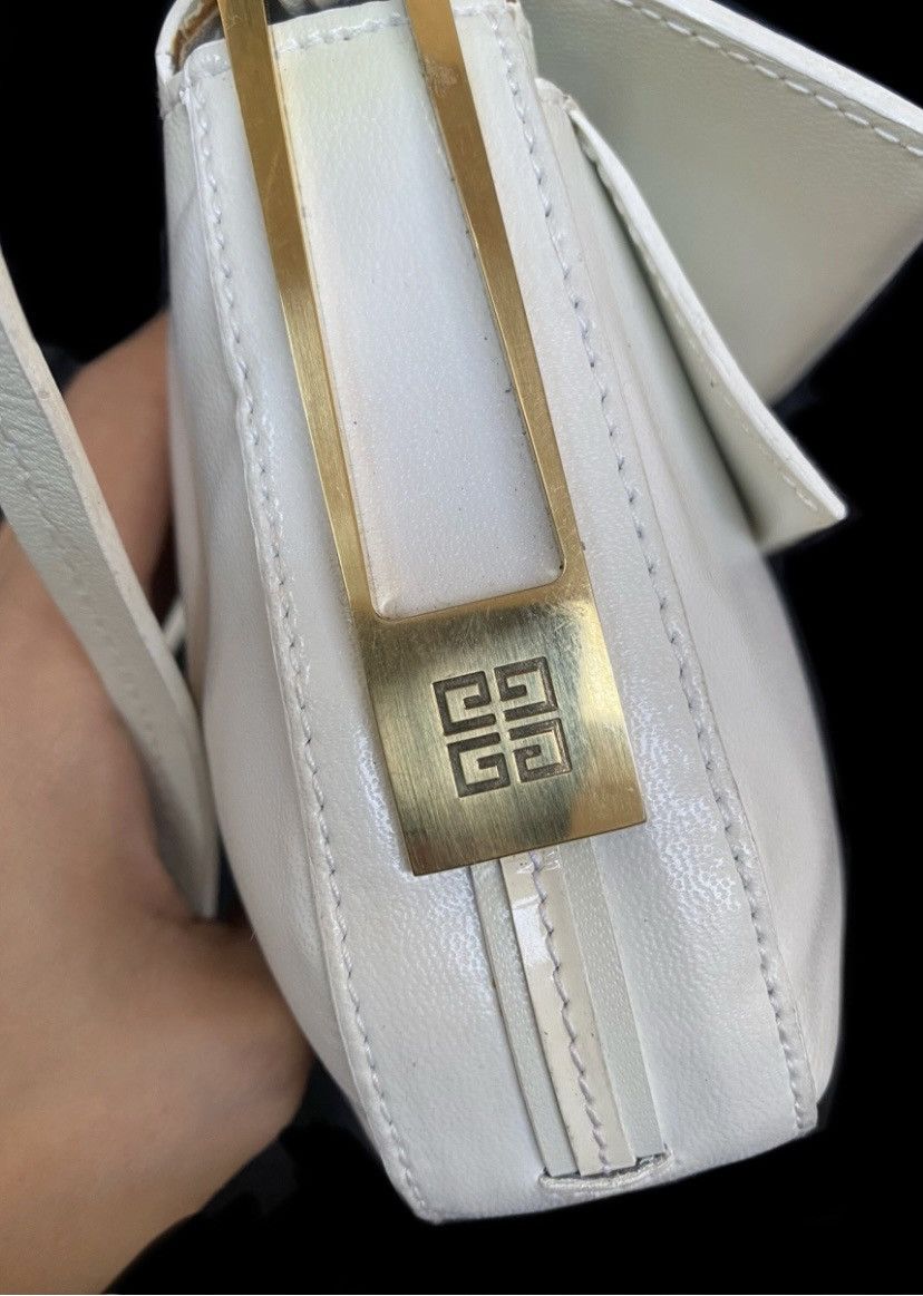 Givenchy Givenchy Vintage 2000s Leather Crossbody Bag Size ONE SIZE - 10 Thumbnail