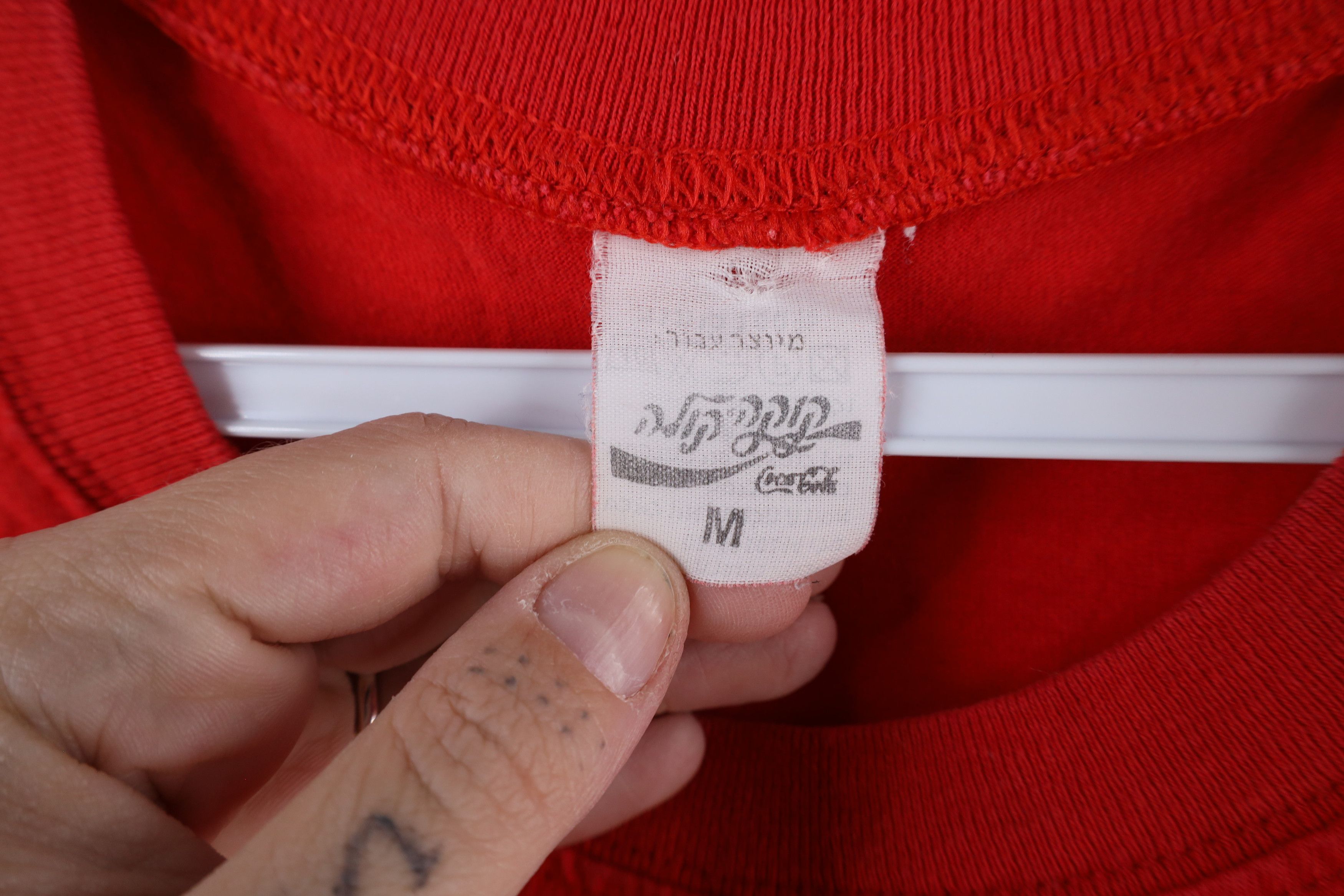 Vintage Vintage 90s Spell Out Jewish Hebrew Coca Cola T-Shirt Red Size US M / EU 48-50 / 2 - 9 Thumbnail