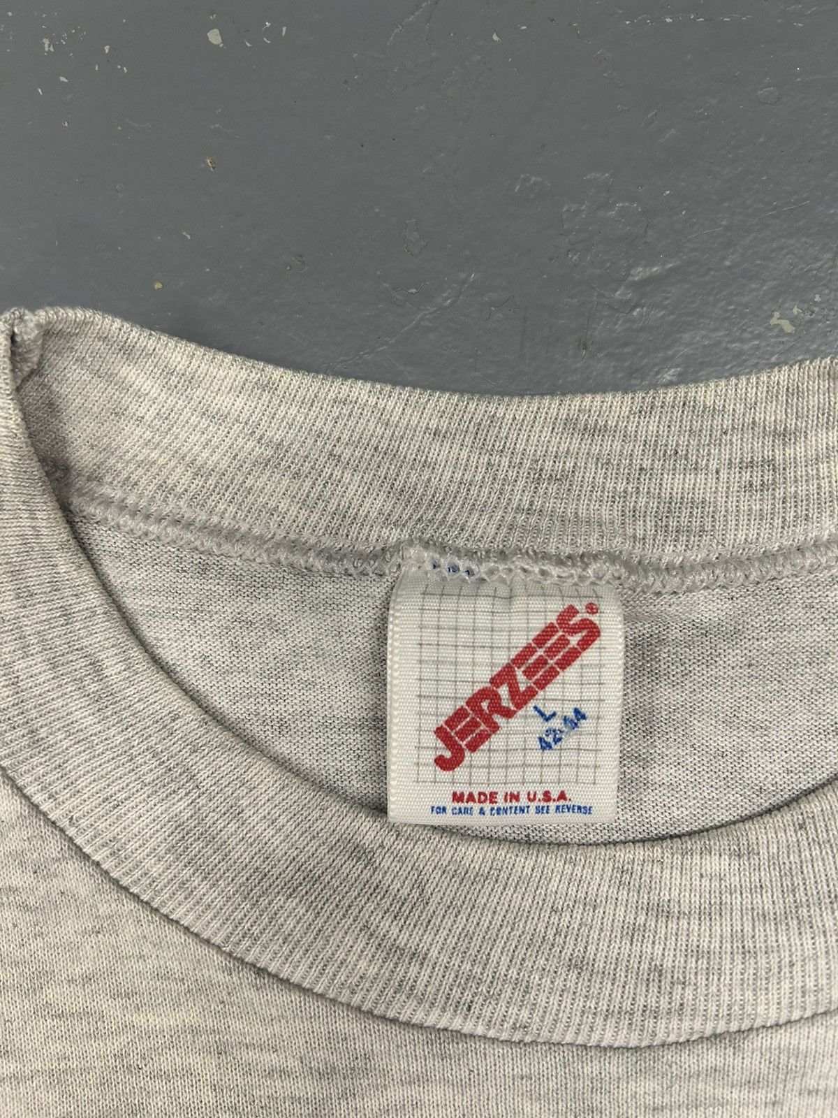 Vintage Crazy Vintage 90s Essential Wisconsin Graphic Grey Tee Shirt Size US M / EU 48-50 / 2 - 3 Thumbnail