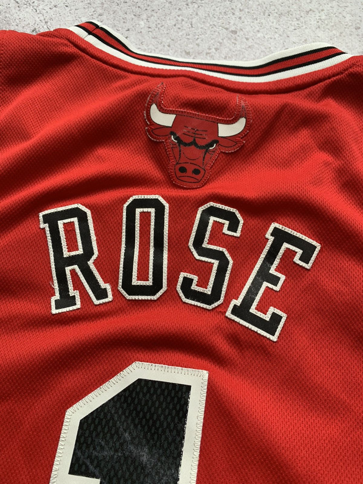 Adidas × NBA 🔥CHICAGO BULLS 2012 DERRICK ROSE #1 ADIDAS NBA JERSEY Size US M / EU 48-50 / 2 - 6 Thumbnail
