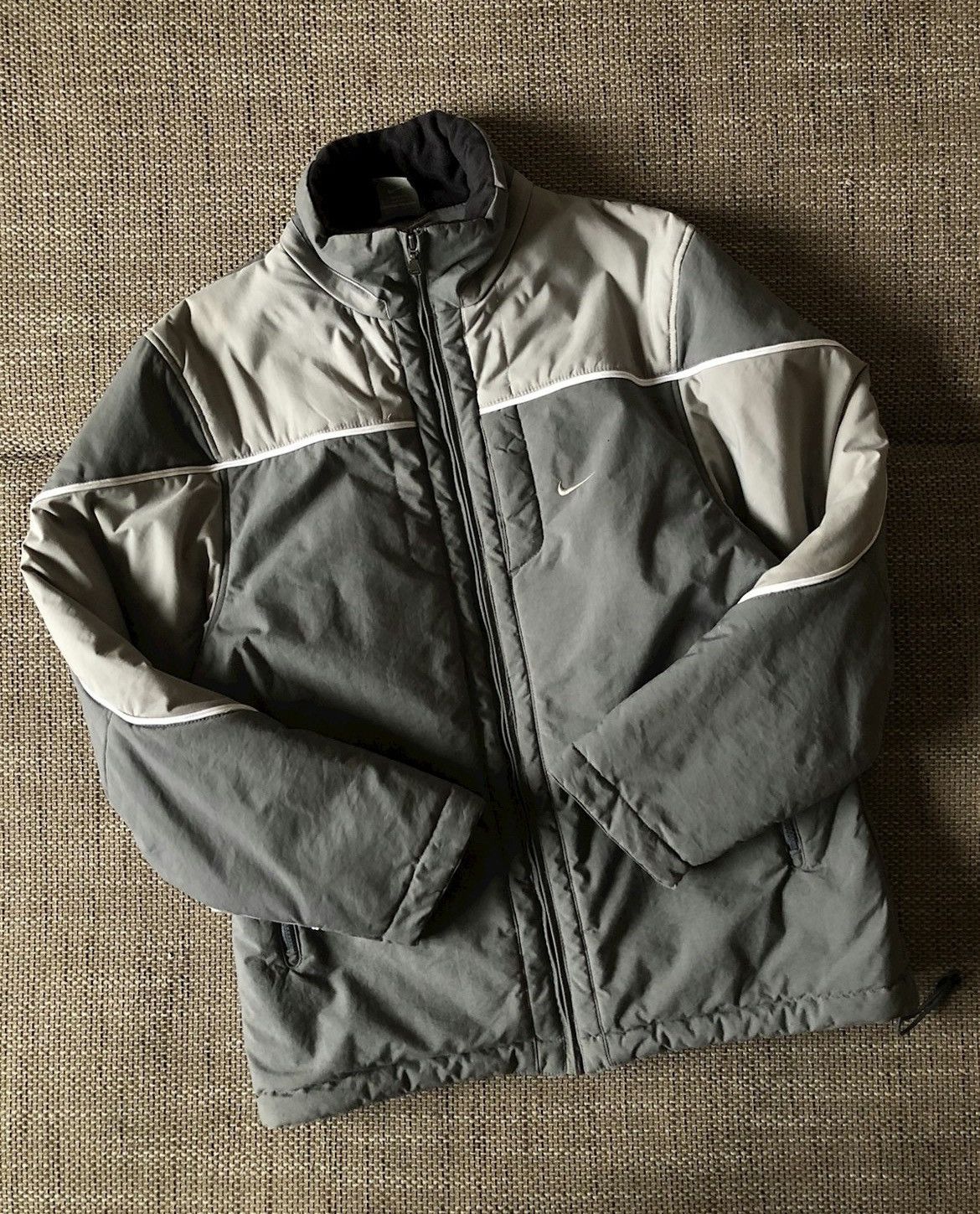 Nike Nike swoosh y2k puffer zip up jacket vintage Size US M / EU 48-50 / 2 - 1 Thumbnail