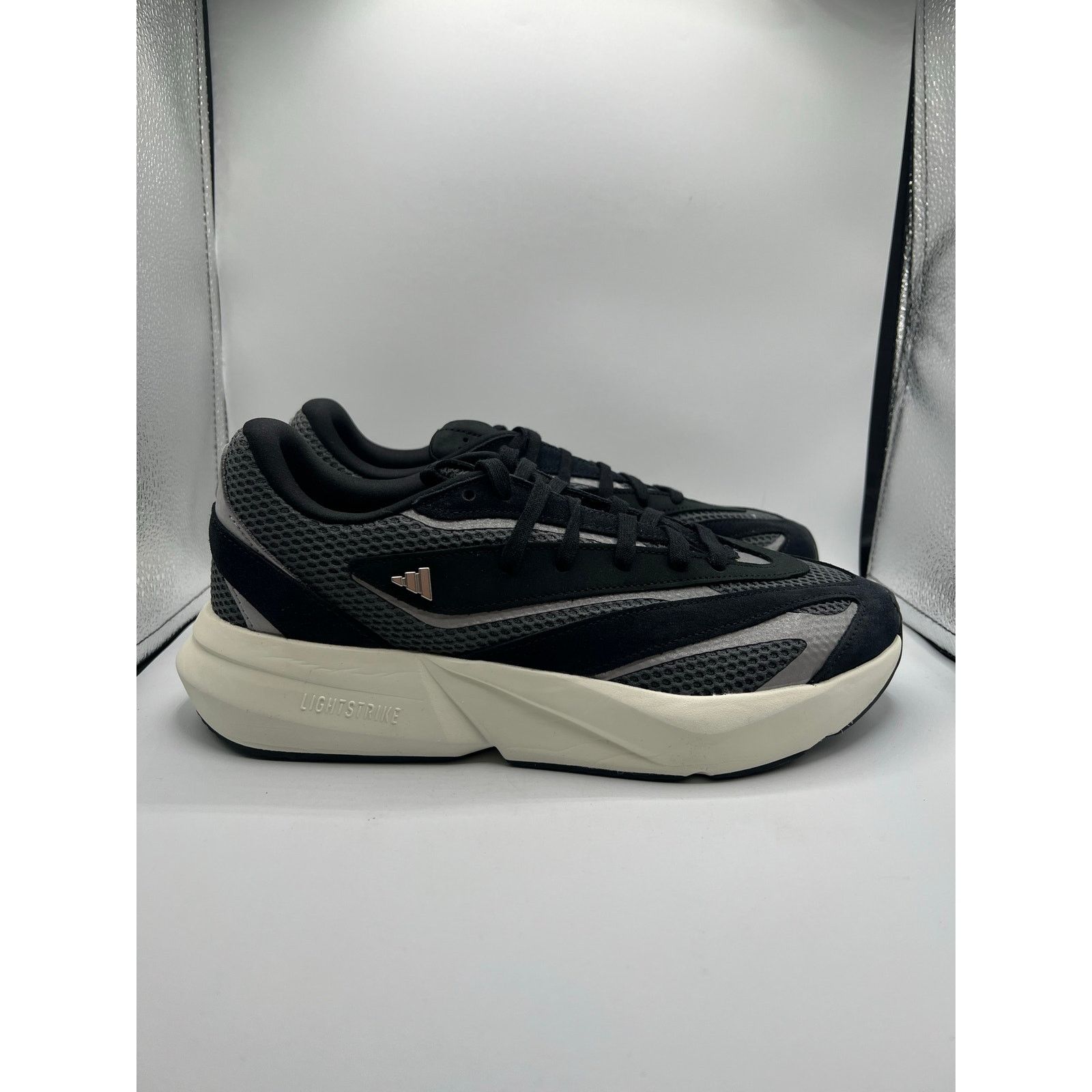Adidas Adidas Lightstride “Black Silver Metallic” size 9.5 women’s Size US 9.5 / IT 39.5 - 3 Thumbnail