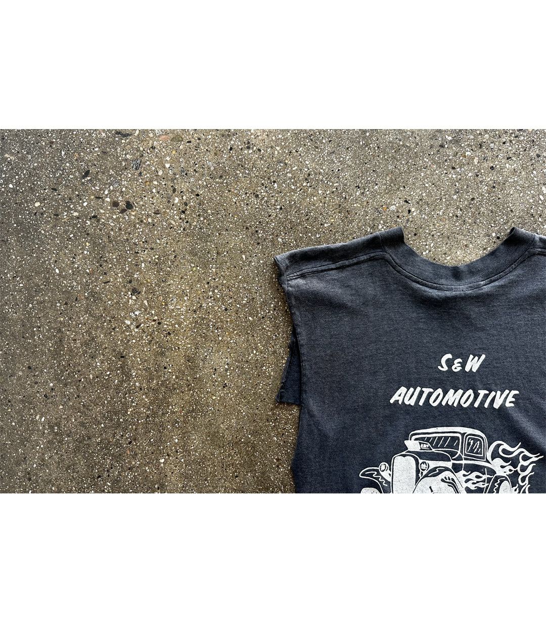 Vintage 90's Vintage S & W Automotive Sleeveless T-Shirt Size US L / EU 52-54 / 3 - 7 Thumbnail
