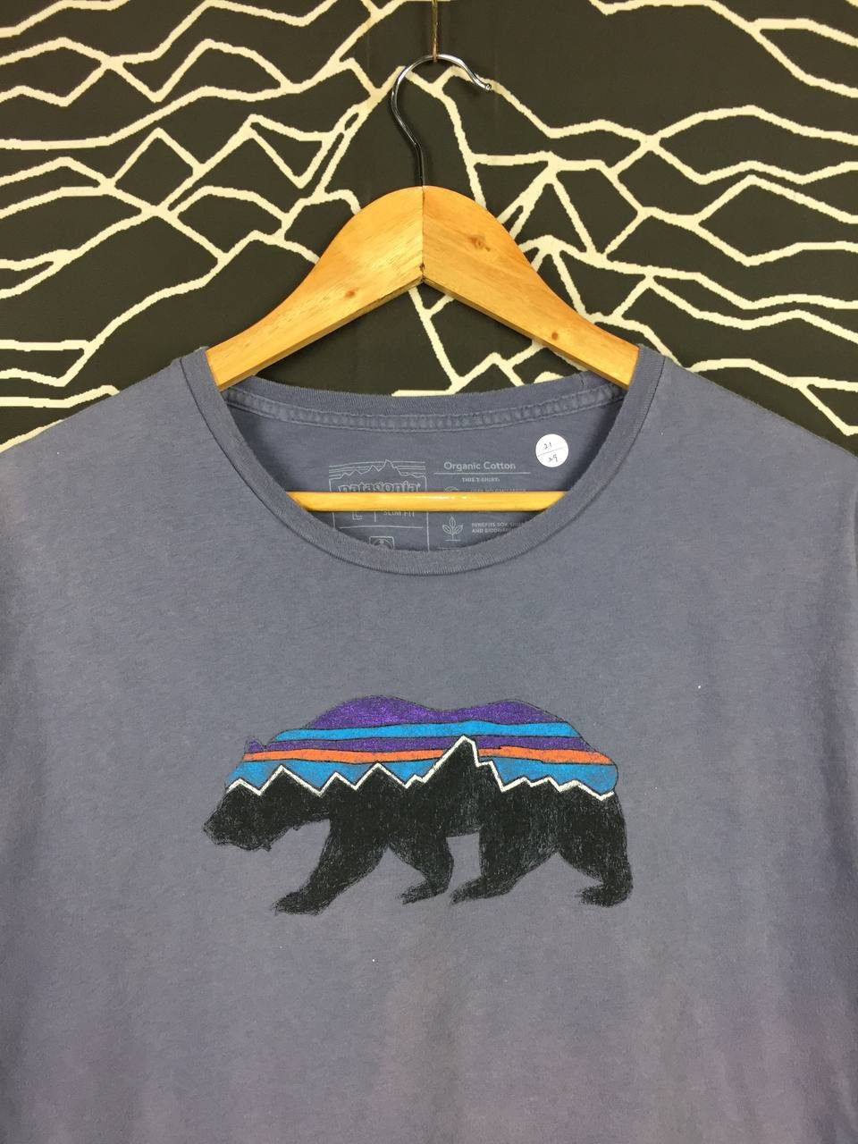 Patagonia × Vintage Patagonia Fitz Roy Bear Organic Cotton Slim Fit Tee Size US L / EU 52-54 / 3 - 3 Thumbnail