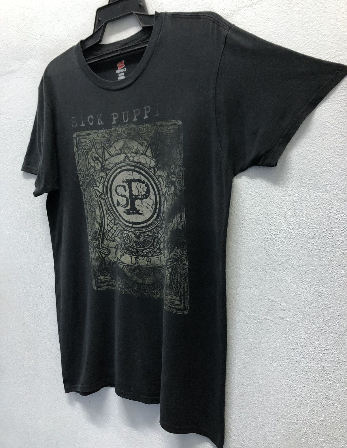 Band Tees Rock Band Sick Puppies 2017 Fury Live/Unleased Tour Shirt Size US M / EU 48-50 / 2 - 6 Thumbnail