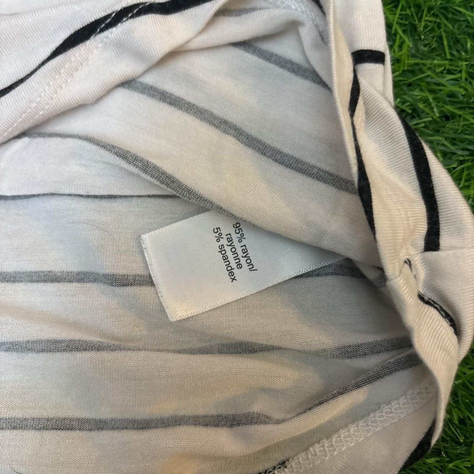 Other Women’s Split Black/White Striped 24/7 Maurices Tank Top Size L / US 10 / IT 46 - 5 Thumbnail