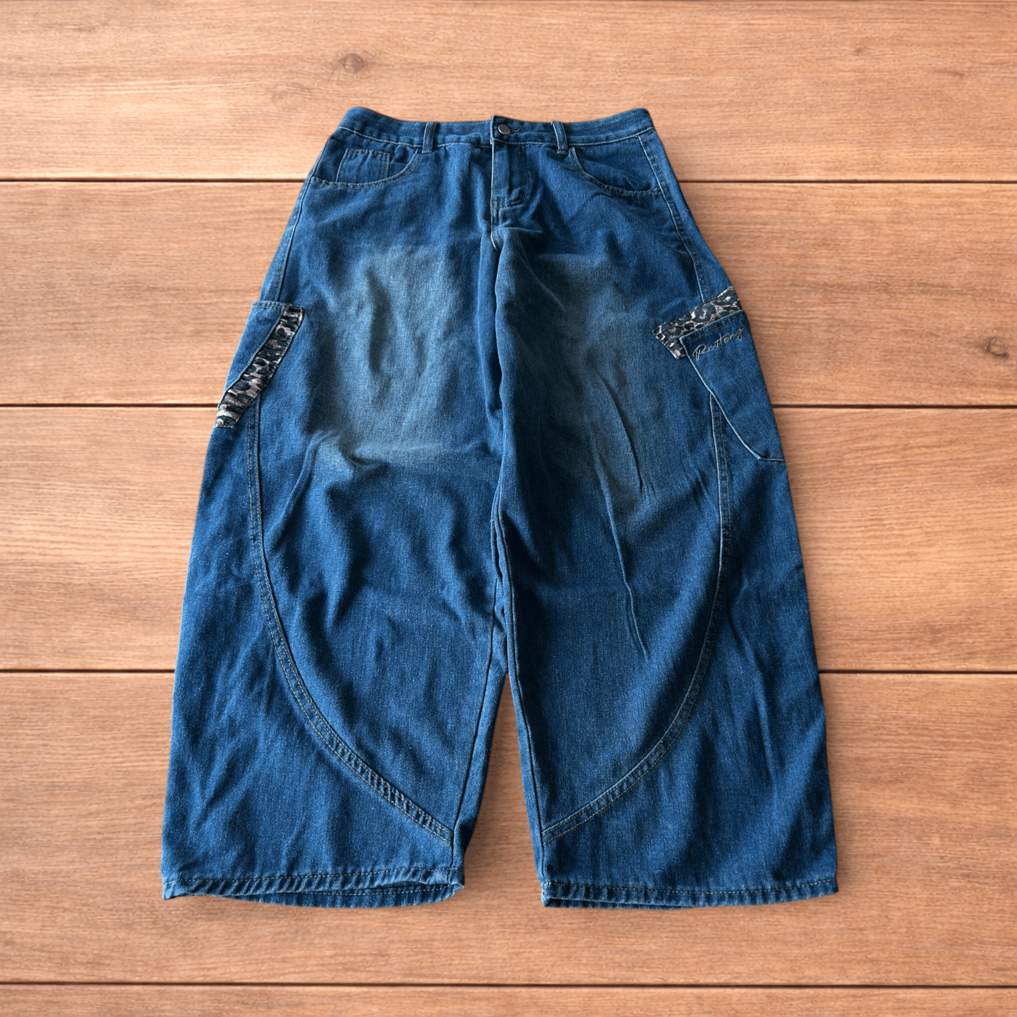 Japanese Brand Baggy wide leg jeans with leopard print in mid blue. Size US 36 / EU 52 - 2 Thumbnail