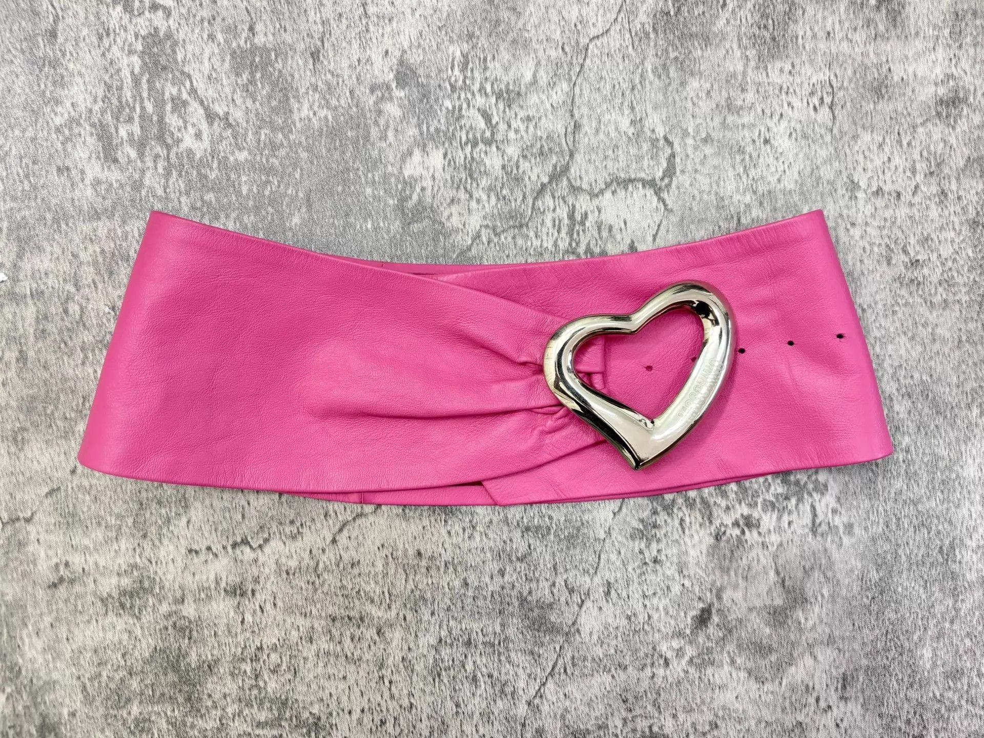 Moschino Moschino Vtg Pink Leather Heart Buckle Irregular Wide Belt Size ONE SIZE - 2 Thumbnail