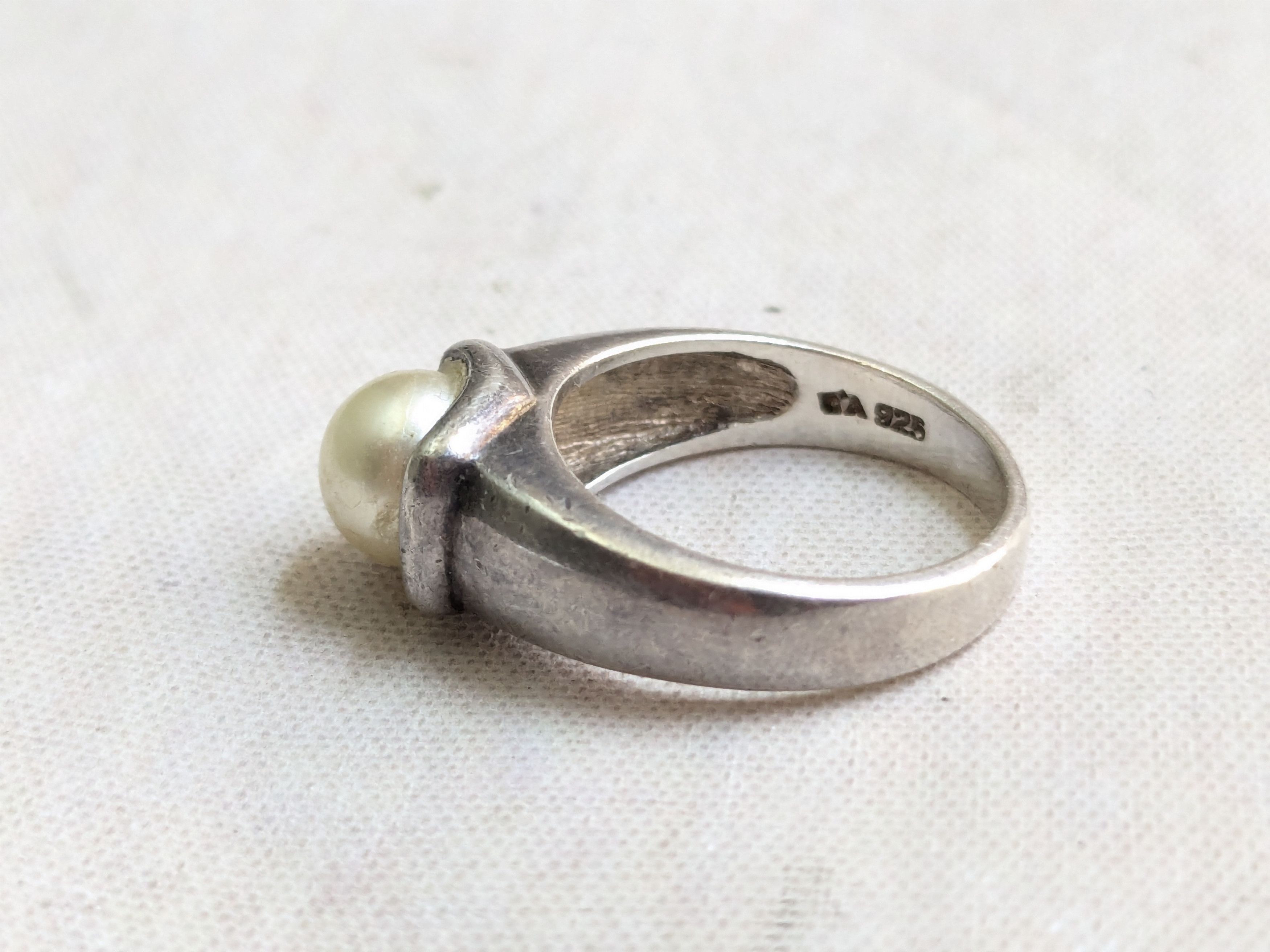 Jewelry × Vintage Vintage Sterling Silver Ring Faux Pearl 8 Size ONE SIZE - 6 Thumbnail