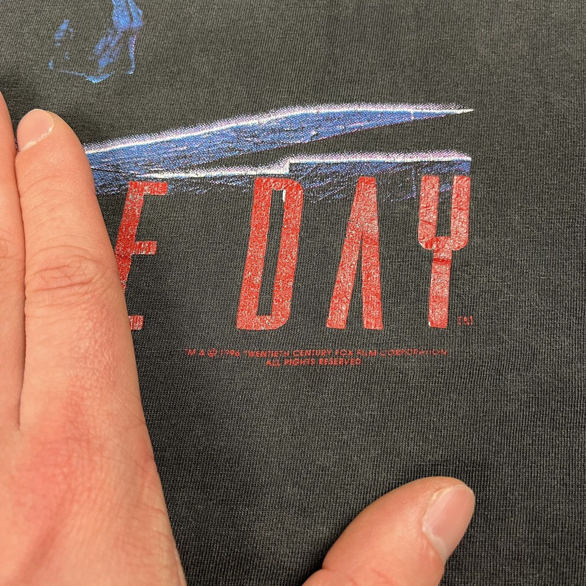 Vintage Vintage Independence Day promo movie tee 1996 Size US XL / EU 56 / 4 - 6 Thumbnail