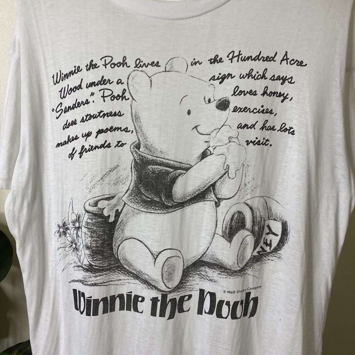 Vintage 1990s Walt Disney Company Winnie The Pooh Cartoon Tee Size US XL / EU 56 / 4 - 2 Thumbnail