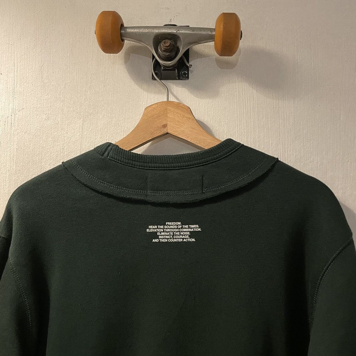 GU × Undercover GU Undercover Beautiful Crewneck with Zipper Size US S / EU 44-46 / 1 - 8 Thumbnail